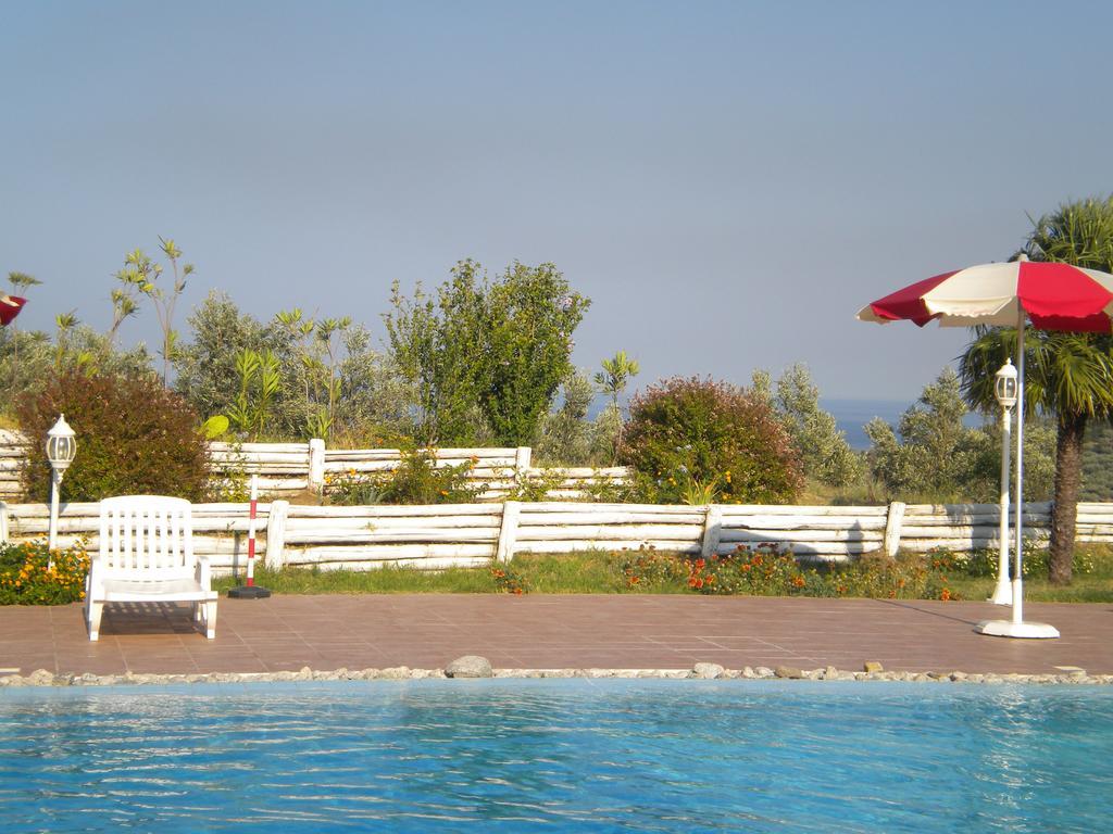 Tenuta Agrituristica Castellesi Squillace Exterior foto